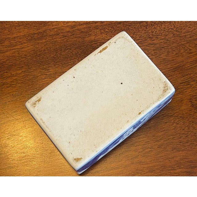 Chinese Export Blue and White Porcelain Box For Sale - Image 9 of 11