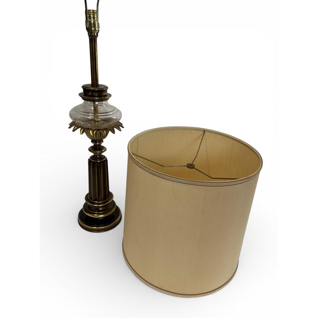 Metal 1960s MCM Neoclassical Column, Torchiere Stiffel Table Lamp, French Empire Style, Brass Finish & Glass 3-Way Elc. For Sale - Image 7 of 12