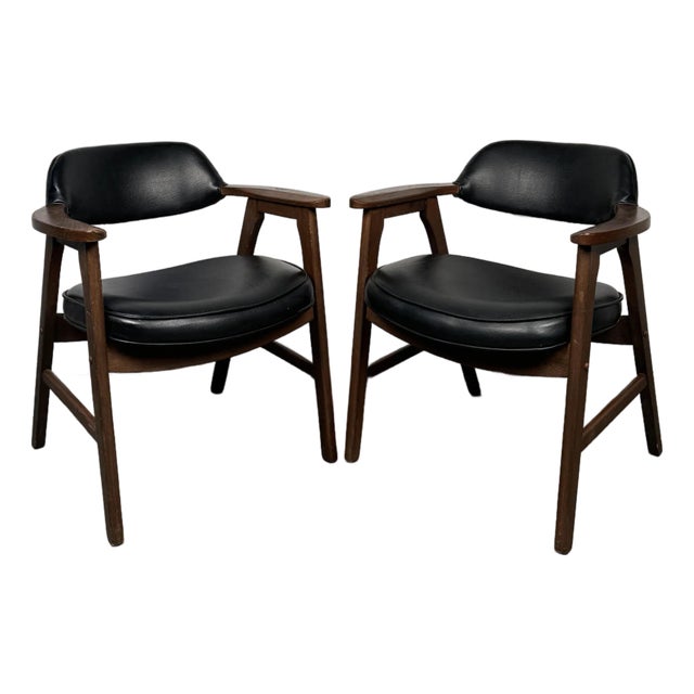 Vintage Leather Chairs by Murphy Miller for Kroehler Furniture- Set of 2 For Sale