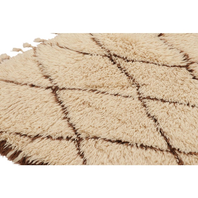 Rug & Kilim Vintage Moroccan Rug, Beige With Brown Diamond Geometric Patterns - Rug & Kilim For Sale - Image 4 of 5