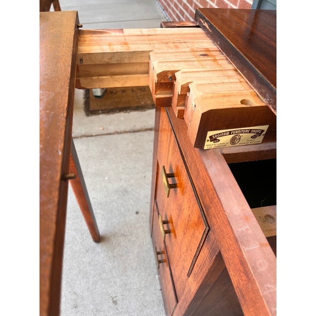 Wood 1940s Saginaw Furniture Shops "Expandomatic" Mahogany Desk-to-Dining Table For Sale - Image 7 of 18