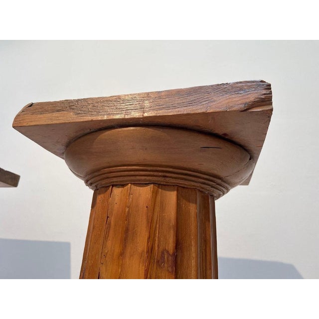 Large French Neoclassical Columns in Pine Wood, 1910, Set of 2 For Sale - Image 9 of 18