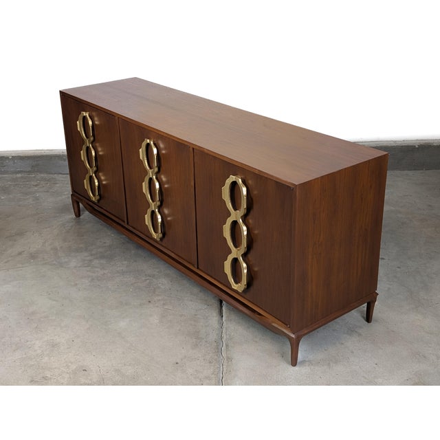 1960s Mid Century Modern Walnut Buffet / Sideboard by Cal Mode, American, c.1960s For Sale - Image 5 of 16