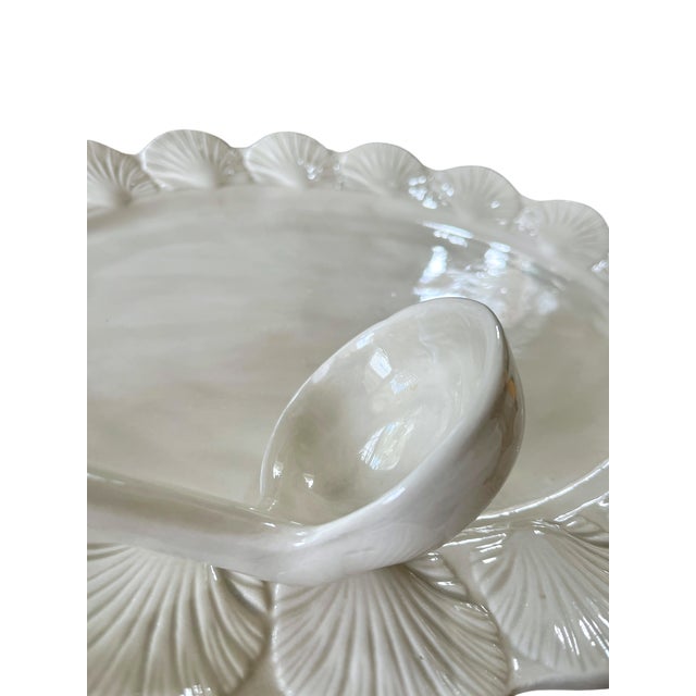 Vintage White Ceramic Conch Shell Soup Tureen With Underplate & Ladle - Set of 3 For Sale - Image 10 of 12