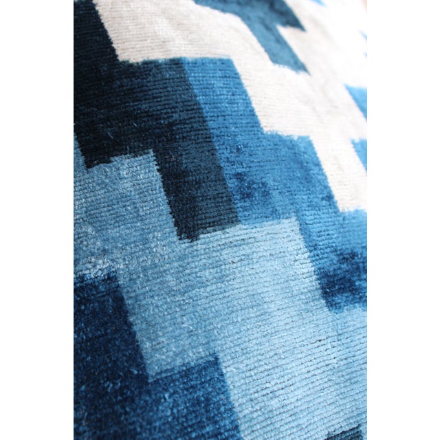2020s Contemporary Silk Velvet Ikat Pillow Cover Bohemian Pillow For Sale - Image 5 of 10