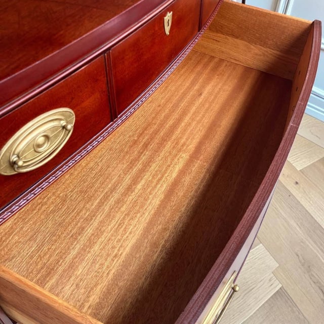 Vintage Federal Mahogany Tall Chest | Chest of Drawers | Dresser For Sale In Raleigh - Image 6 of 11