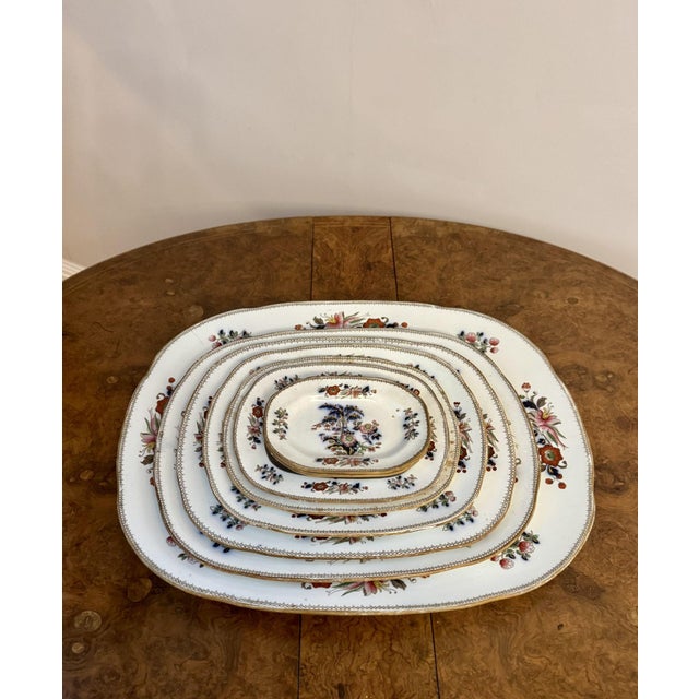 Antique Victorian Dinner Service from Wedgwood, 1880, Set of 36 For Sale - Image 4 of 15