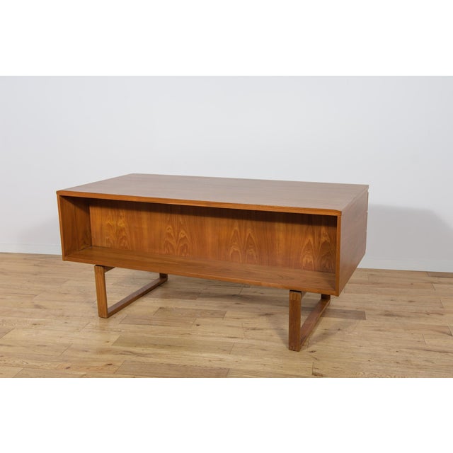 1960s Mid-Century Teak Freestanding Desk by Torben Valeur & Henning Jensen for Dyrlund, Denmark, 1960s For Sale - Image 5 of 18