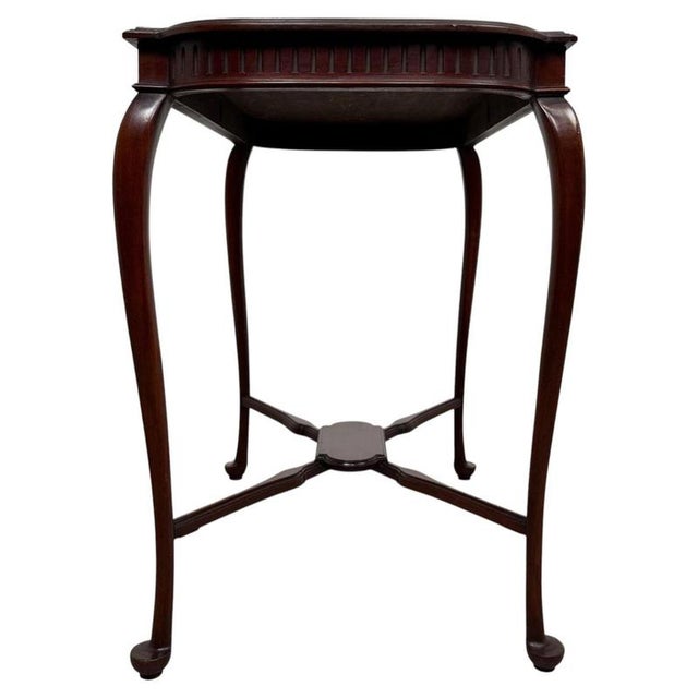 Early 20th Century English Mahogany Side Table For Sale - Image 4 of 10