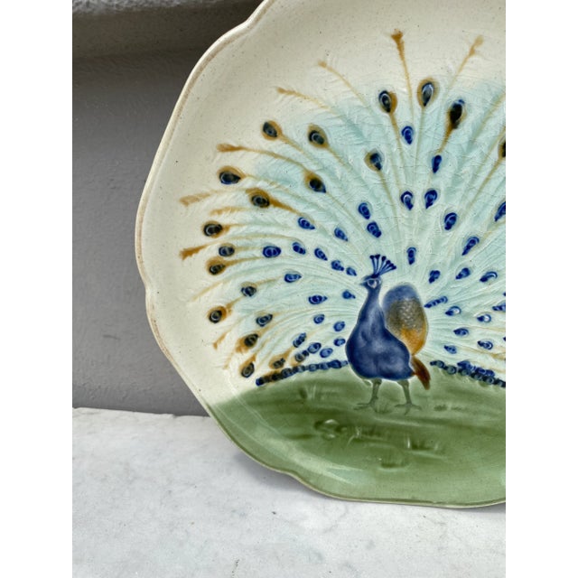 French Country 19th Century Majolica Peacock Plate Choisy Le Roi For Sale - Image 3 of 5
