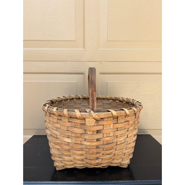 Antique Late 19th Century American Splint Oak Gathering Basket For Sale - Image 9 of 10
