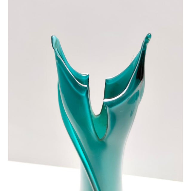 Vintage Teal Encased and Hand-Blown Murano Glass Flower Vase, Italy, 1960s For Sale - Image 7 of 12