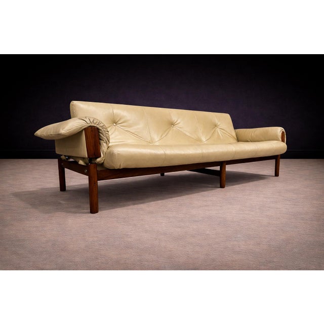 Mid-Century Modern “MP-13” Sofa in Rosewood & Leather, Percival Lafer, 1967 - Lot 61 For Sale - Image 3 of 12
