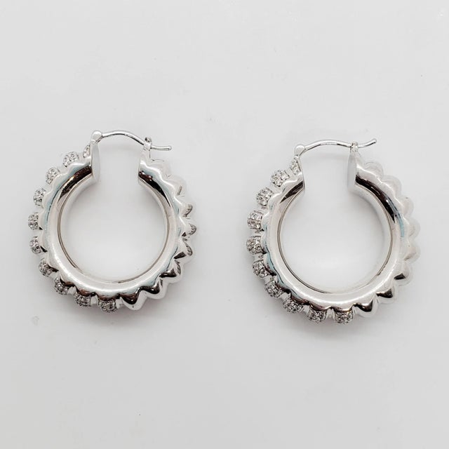 Contemporary White Diamond Fluted Hoops in 18 Karat White Gold - A Pair For Sale - Image 3 of 4