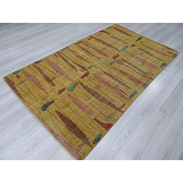 Vintage Turkish Art Deco Yellow Wool Rug - 4′10″ × 8′1″ For Sale - Image 4 of 6