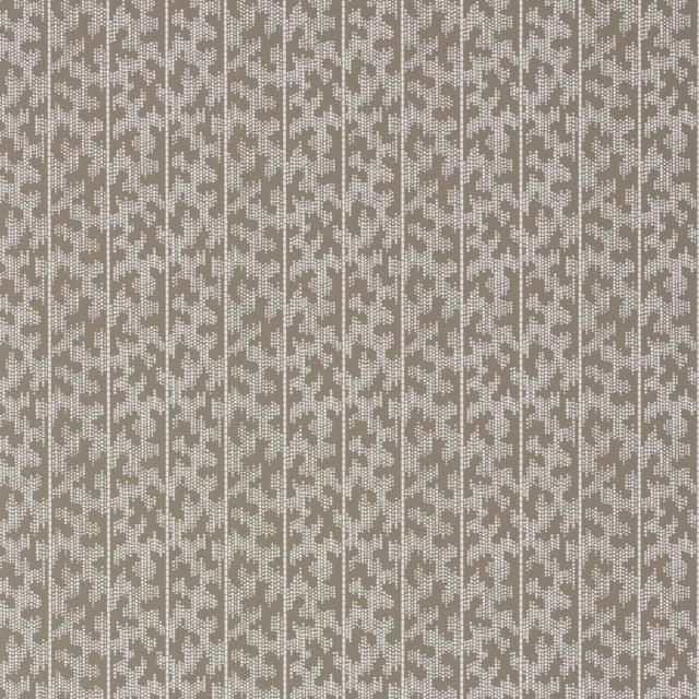 Contemporary Sample - Schumacher X David Oliver Montepellier Wallpaper in Flint For Sale - Image 3 of 3