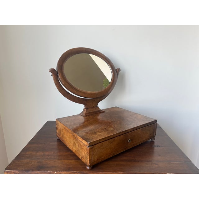 Early 19th century antique dressing table / vanity mirror made of solid and veneer walnut wood. The mirror has great...