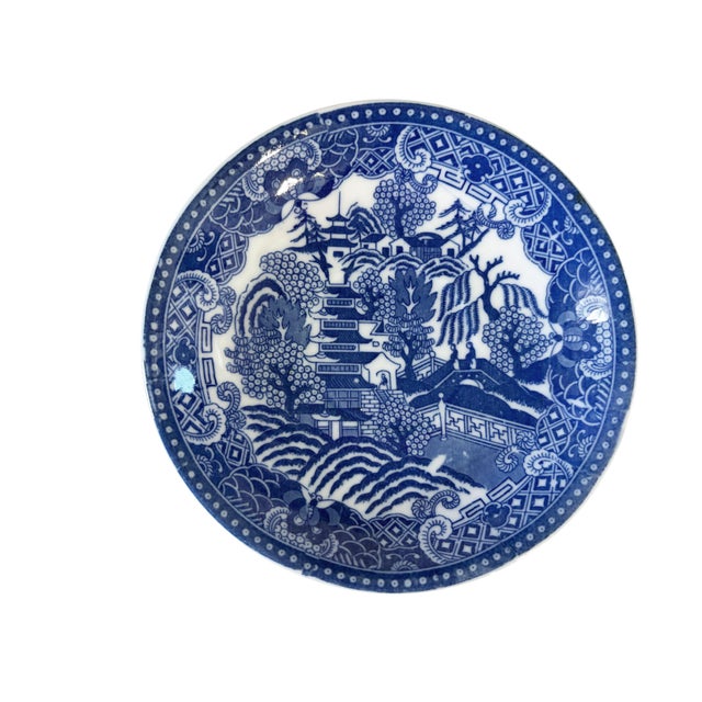 Vintage Blue and White Willow Pattern Decorative Set of Plates Made in Japan For Sale - Image 4 of 8