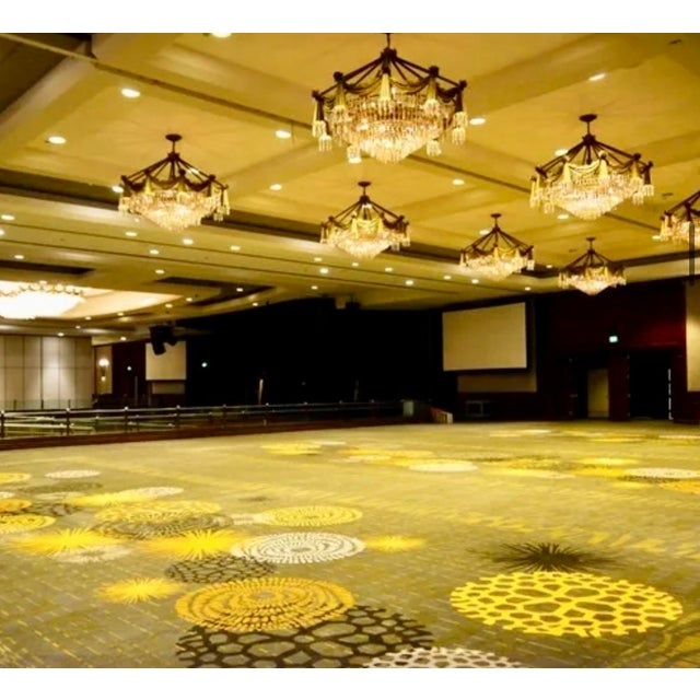 1960s Crystal Historical Chandelier For Sale In Los Angeles - Image 6 of 11