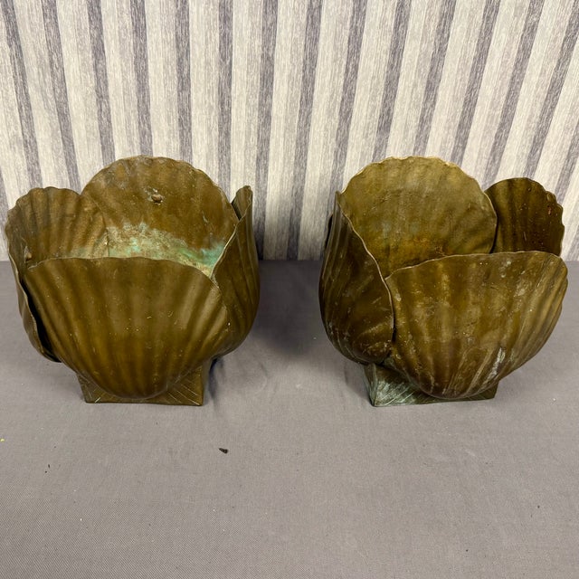 Hollywood Regency Pair of 1970s Hollywood Regency Brass Seashell Planters For Sale - Image 3 of 11