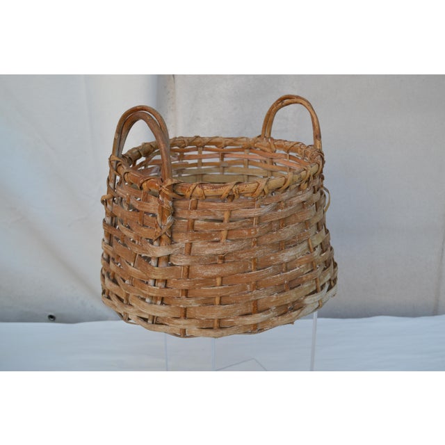 Early 20th Century Large Primitive Ash Working Farm Basket With Double Bentwood Handles For Sale - Image 5 of 7