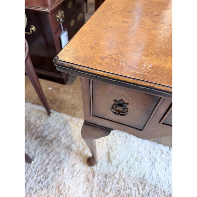 Early 20th Century Early 20th Century Queen Anne Burl Walnut Lowboy Side Table For Sale - Image 5 of 10