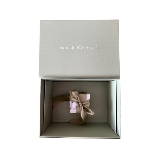 Van Cleef & Arpels Vintage Alhambra Blue Turquoise 18k White Gold Pendant Necklace For Sale - Image 10 of 10