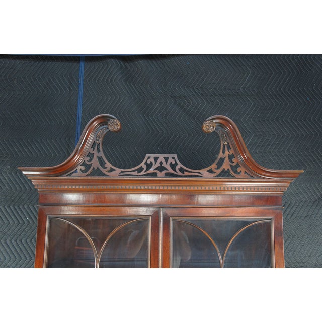 Antique Union National English George III Style Mahogany China Cabinet Bookcase For Sale - Image 4 of 12