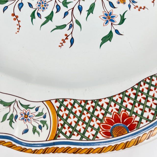 Green Round Rouen Sainfoin Cake Plate from Gien, 1990 For Sale - Image 8 of 10