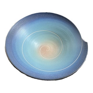 Signed Wayne Bates Sculptural Studio Art Pottery Bowl / Hand Turned Ceramic Post Modern Decorative Centerpiece Bowl For Sale