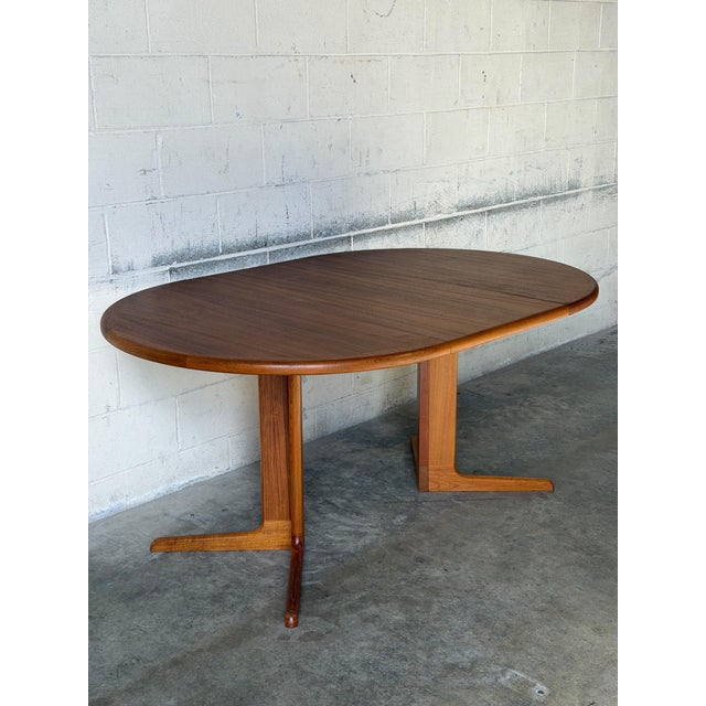 Vintage Danish Teak Round Extendable Dining Table – Mid-Century Modern Scandinavian Dining Table With Leaf For Sale - Image 10 of 11