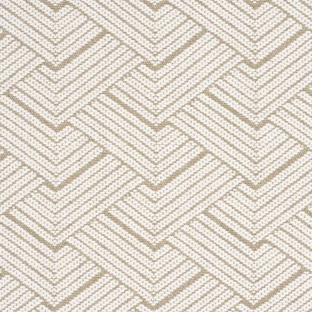 SAMPLE - Schumacher Minna Heavyweight Linen Fabric In Ivory For Sale