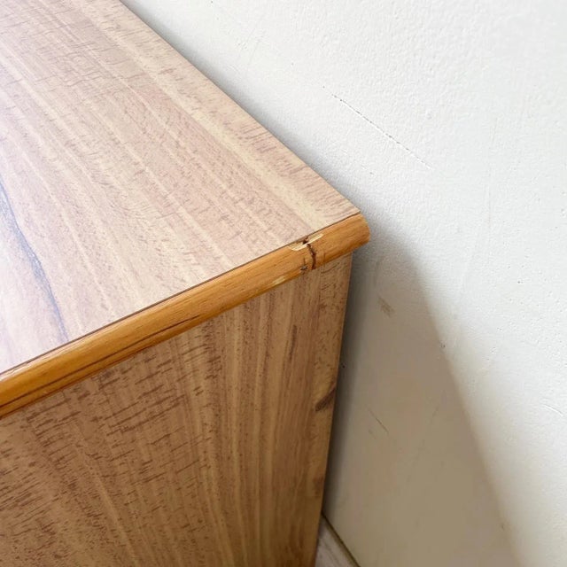 1980s Boho Chic Wood Grain Laminate Faux Bamboo & Wicker Nightstand For Sale - Image 5 of 7