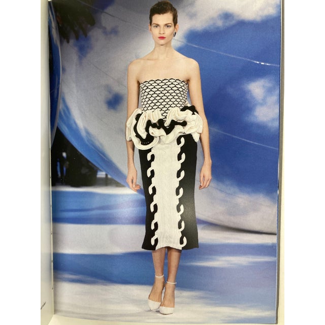 Paper Dior Women's Runway Show Lookbook Collection Autumn Winter 2013-2014 For Sale - Image 7 of 11