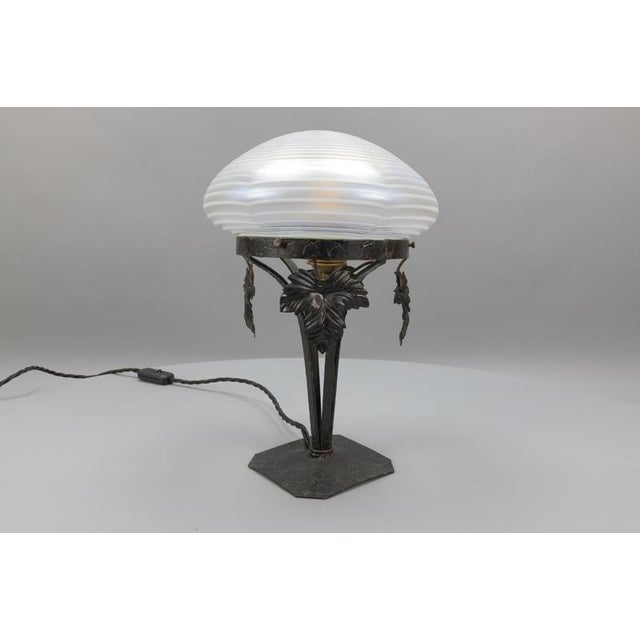 Art Nouveau French White Iridescent Glass and Wrought Iron Table Lamp, 1920s For Sale - Image 11 of 18