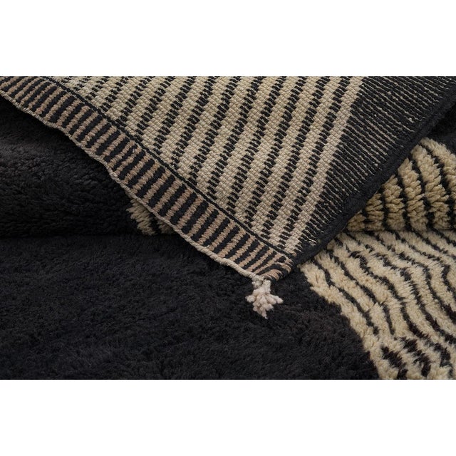 Bold X-Design Hand-Knotted Moroccan Wool Rug | 13'5" X 10'0" | One of a Kind For Sale - Image 4 of 9