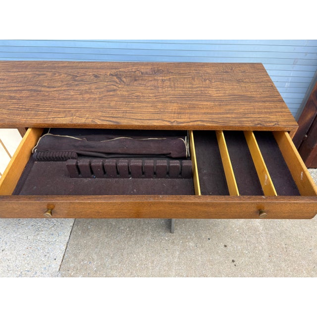 1950s Harvey Probber Credenza For Sale In Philadelphia - Image 6 of 9