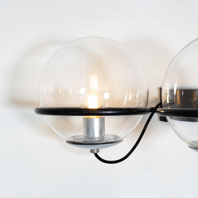 3-Sphere Wall Lamp by Gino Sarfatti for Arteluce, 1960s For Sale - Image 6 of 10
