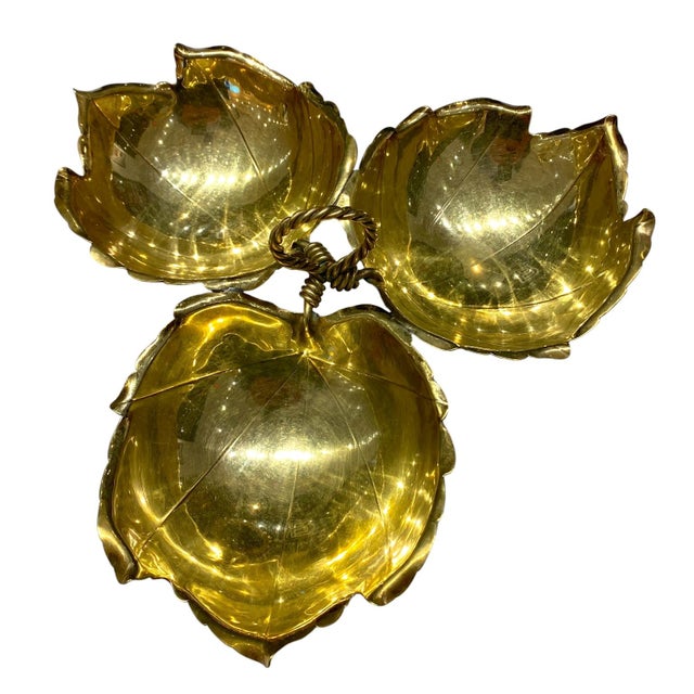 Metal Mid 20th Century Alfredo Sciarrotta Mid-Century Modern Brass Triple Leaf Centerpiece Bowl, Newport, Rhode Island For Sale - Image 7 of 10