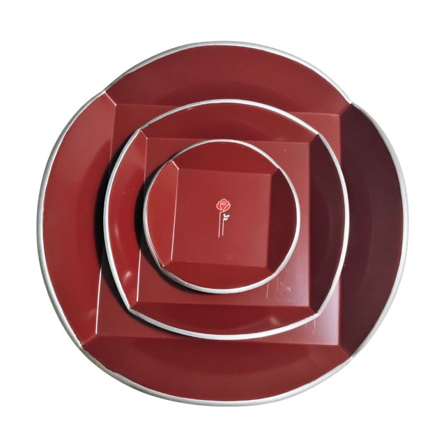 Japanese Vintage Japanese Yumi Katsura Lacquered Nesting Trays - Set of 3 For Sale - Image 3 of 8