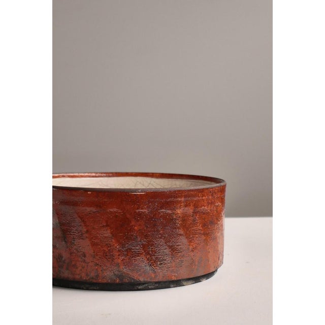 Copper Large Scandinavian Modern Raku-Fired Stoneware Bowl by Inger Rokkjær, 2003 For Sale - Image 8 of 17
