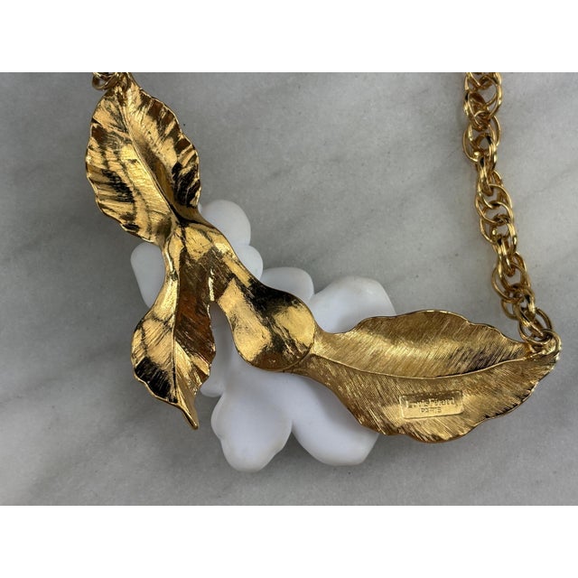 White Vintage Louis Feraud Paris Costume Necklace - White Floral Statement Piece For Sale - Image 8 of 9