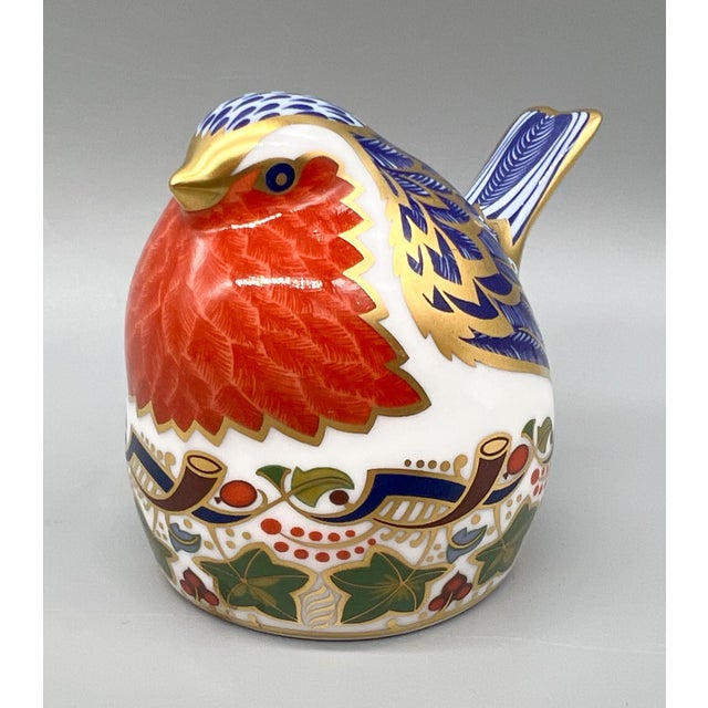 English Royal Crown Derby Robin Paperweight – English Bone China / Imari Style – 1997 Robin Nesting For Sale - Image 3 of 14