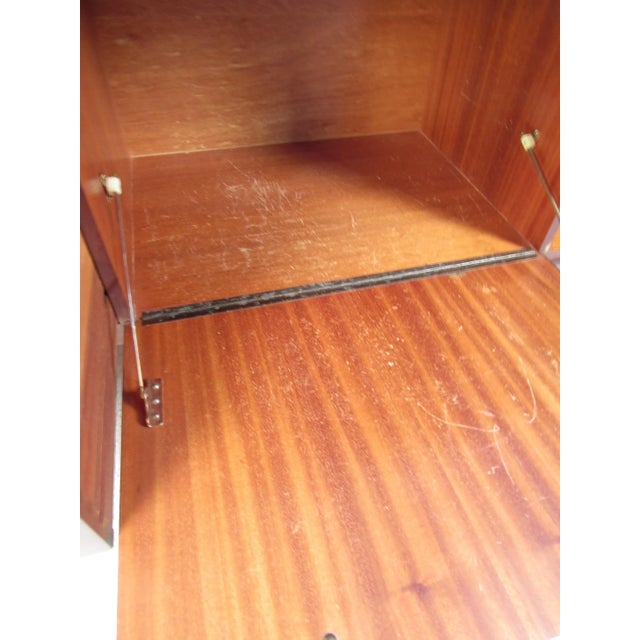 1960s Long Mid-Century Modern Server by Greaves & Thomas For Sale - Image 12 of 12
