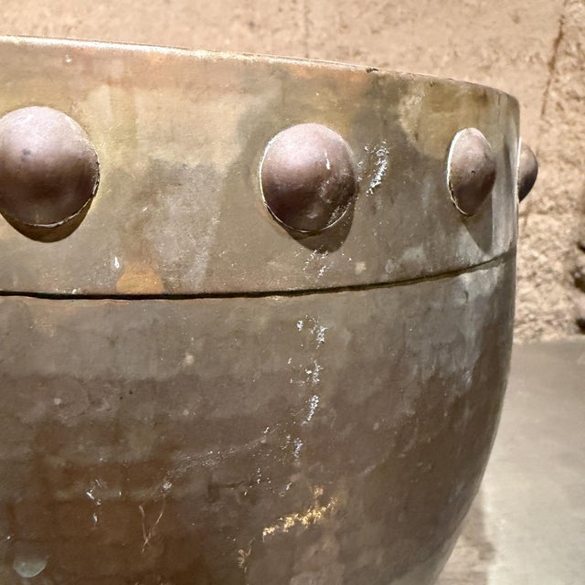 Vintage Hammered Brass or Copper Planter/Jardiniere Hong Kong For Sale In San Diego - Image 6 of 11