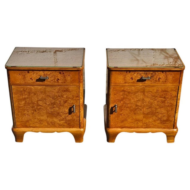 Vintage French Art Deco Nightstands in Burled Wood and Glass, 1930s, Set of 2 For Sale - Image 4 of 18