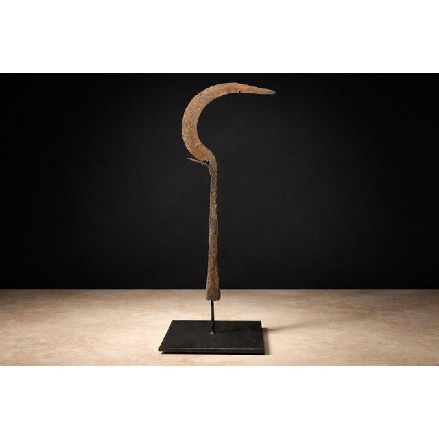 Early 20th Century Igbo Iron Currency Knife Sculpture on Custom Platform, Nigeria, Early 20th Century For Sale - Image 5 of 13