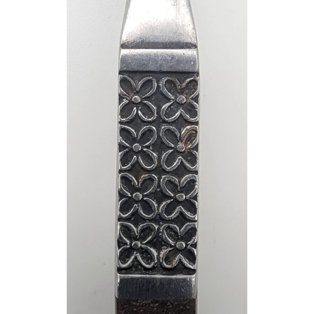 1960s Oneida Northland "Anticipation" Stainless Steel & Teak Composite Flatware, 26 Piece Set (For 4) For Sale - Image 9 of 12