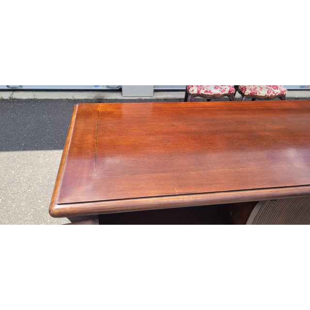 1990s Sleek Modern Sideboard by Lexington For Sale - Image 11 of 15