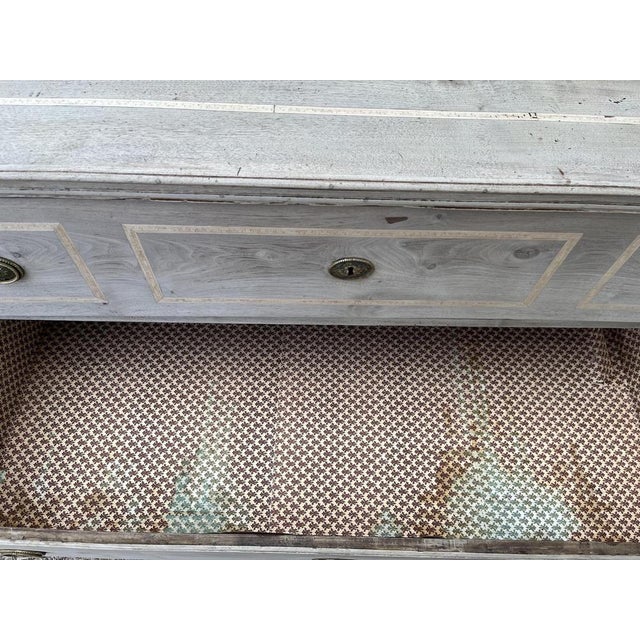 18th Century Italian Bleached Walnut Chest of Drawers with Inlay For Sale - Image 15 of 17